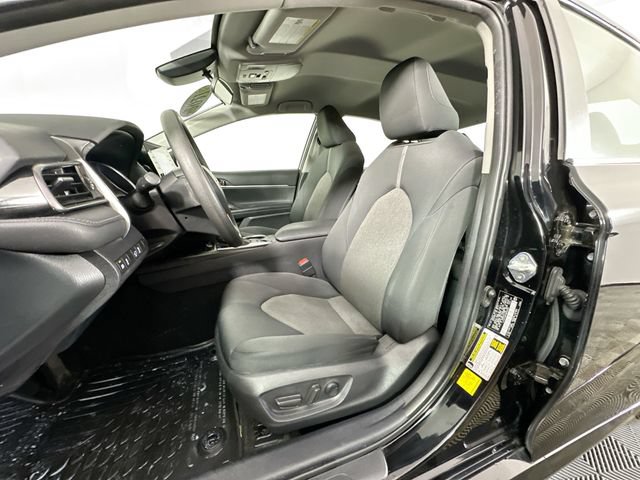 Used 2021 Toyota Camry LE FWD image 15