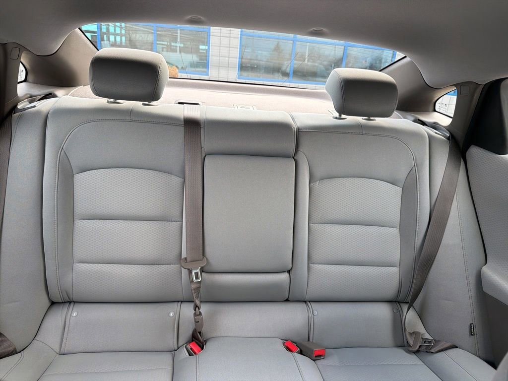 Used 2017 Chevrolet Malibu LT image 37