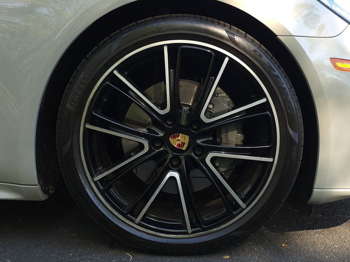 Used 2020 Porsche Panamera 4S image 67