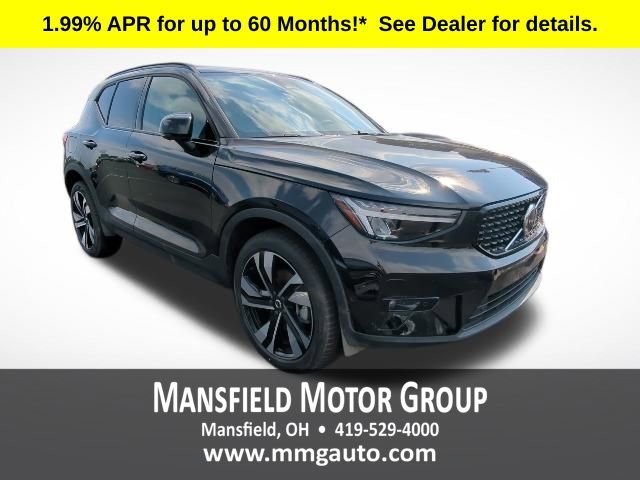 New 2026 Volvo XC40 B5 Plus w/ Protection Package Premier AWD/4WD image 8