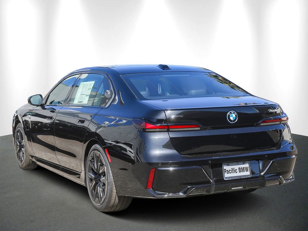 New 2026 BMW 750e xDrive AWD/4WD image 4