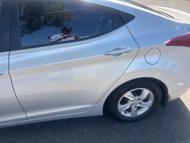 Used 2015 Hyundai Elantra SE FWD image 5