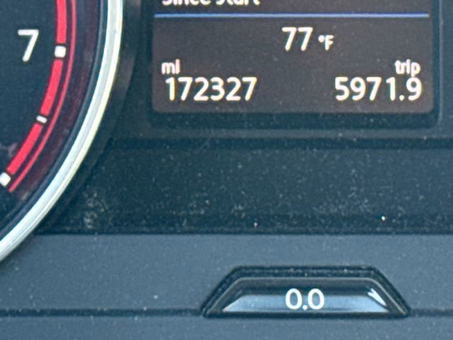 Used 2021 Volkswagen Tiguan SE image 27