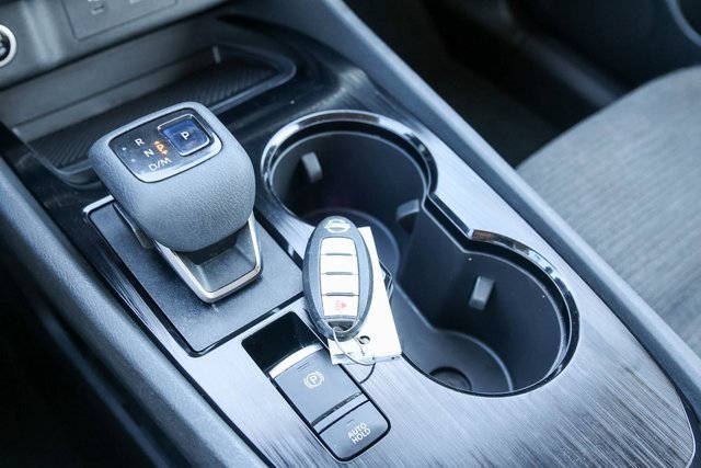 Used 2021 Nissan Rogue SV image 19