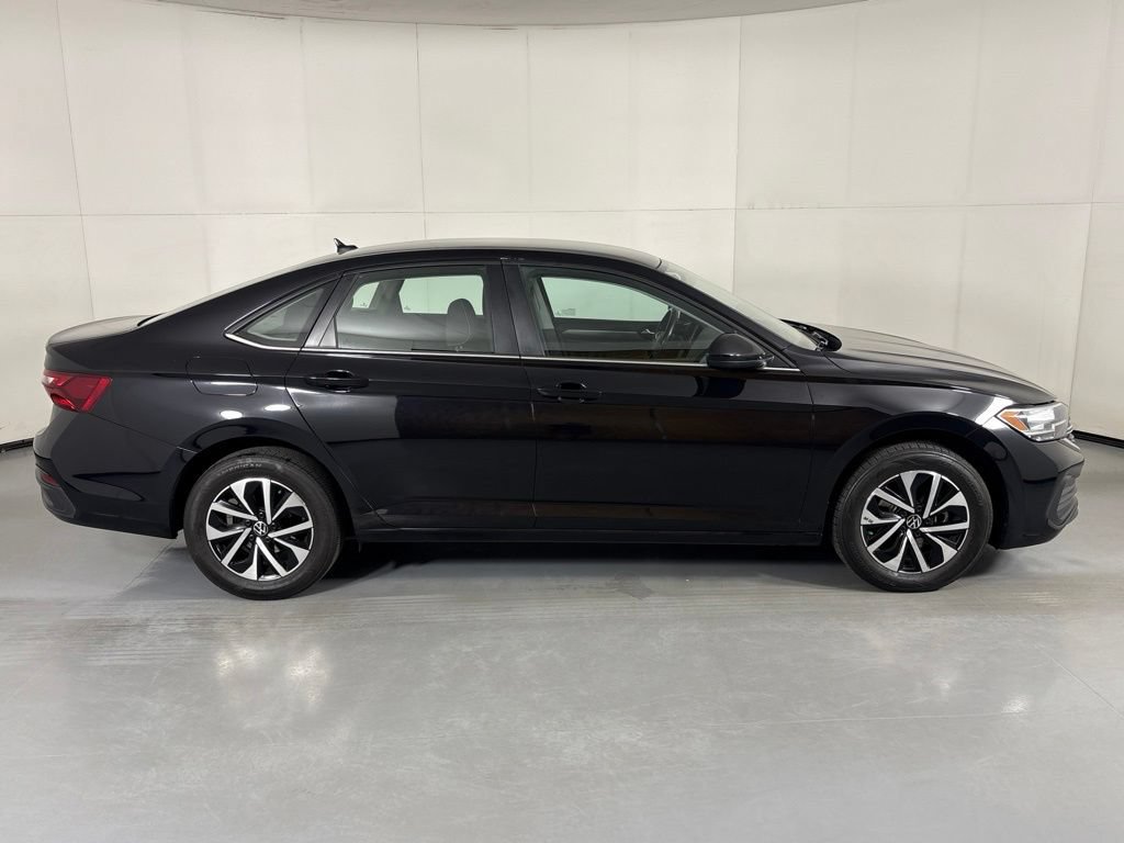Used 2024 Volkswagen Jetta S FWD image 9