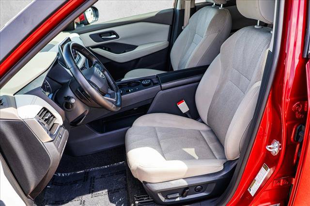 Used 2025 Nissan Rogue SV AWD/4WD image 11
