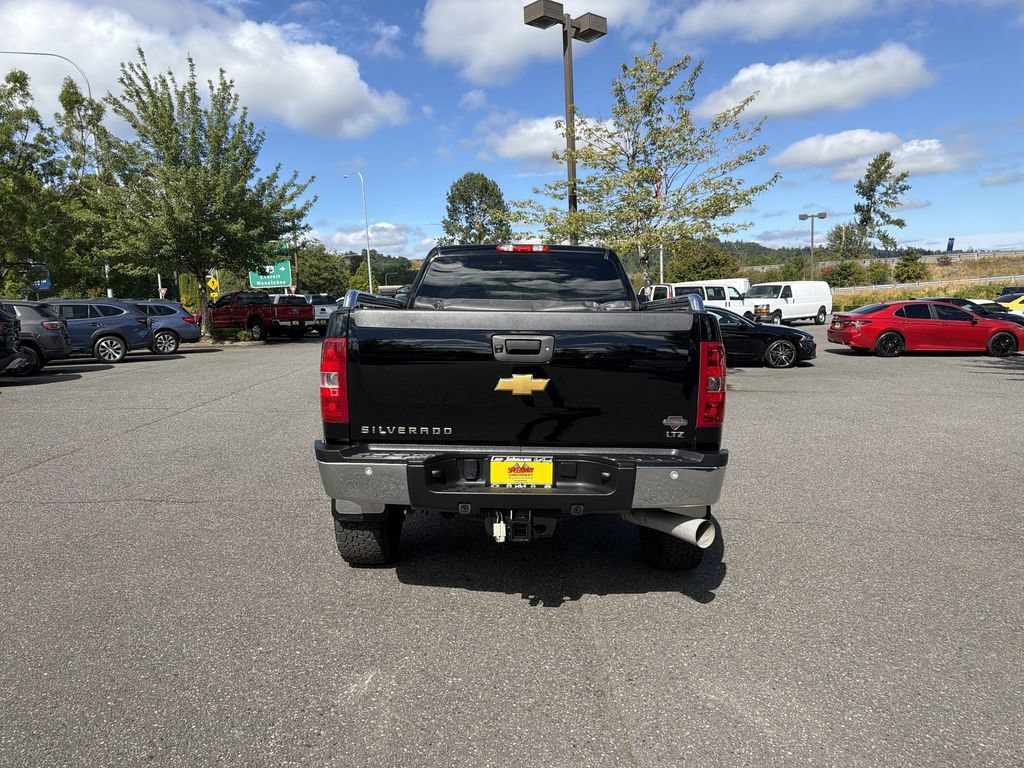 Used 2014 Chevrolet Silverado 2500 LTZ AWD/4WD image 8
