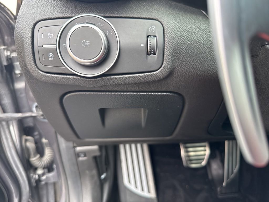 Used 2022 Alfa Romeo Giulia Veloce image 37