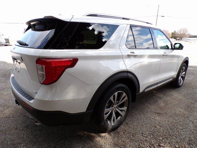 Used 2020 Ford Explorer Platinum w/ Premium Technology Package image 4