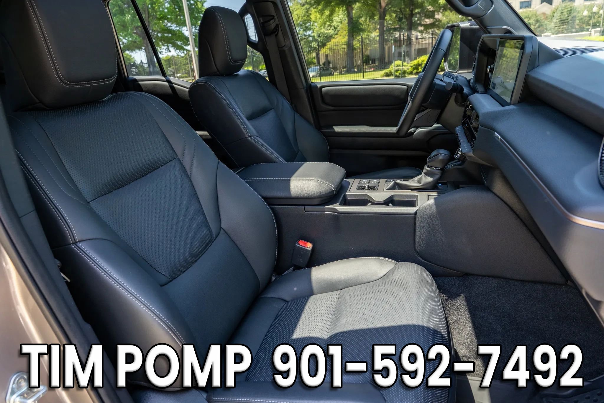 Used 2025 Toyota Land Cruiser w/ Premium Package AWD/4WD image 17