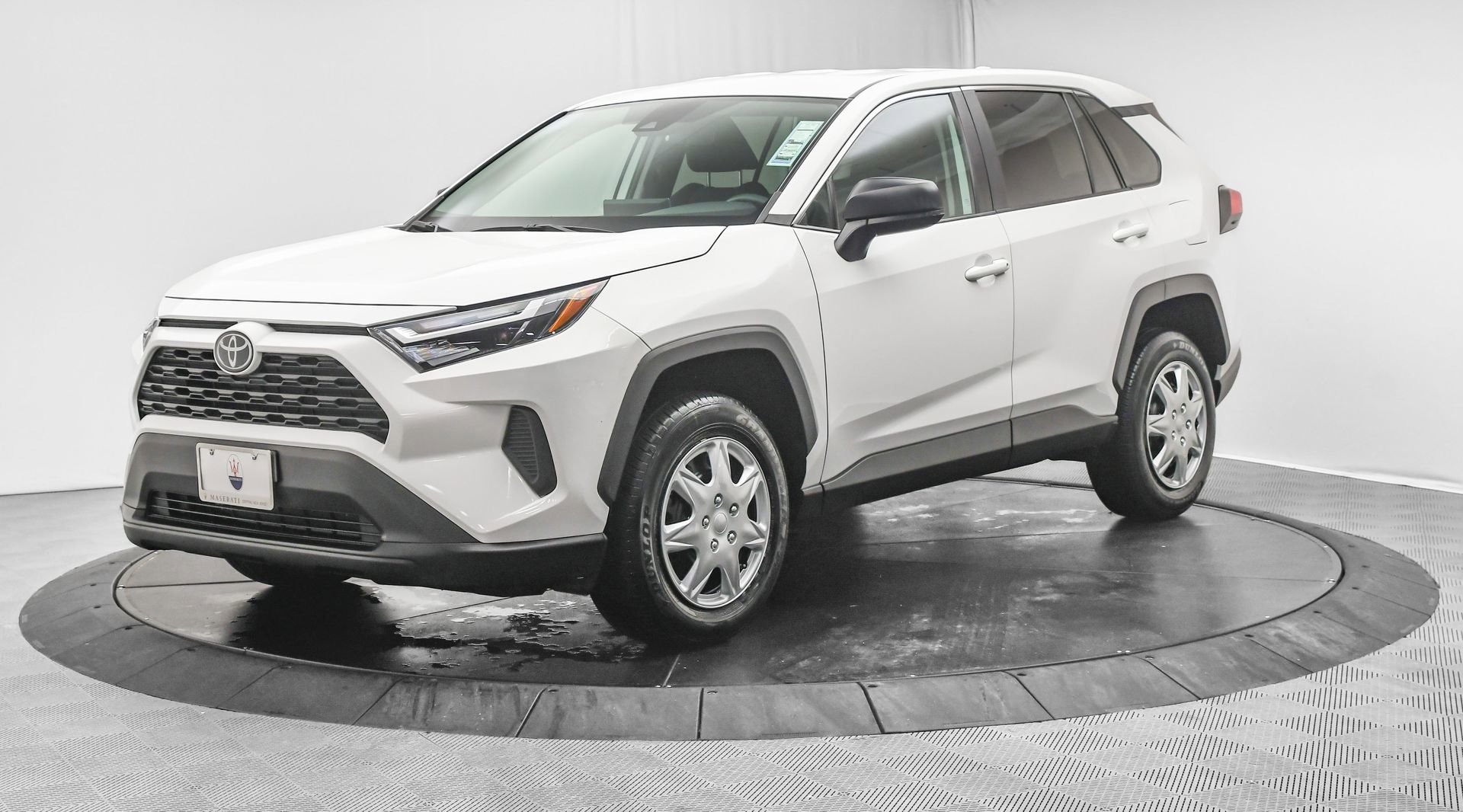 Used 2023 Toyota RAV4 LE AWD/4WD image 3