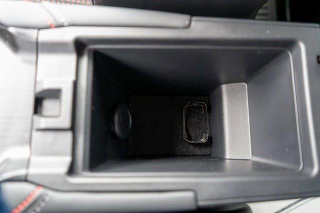 Certified 2025 Nissan Kicks SR image 35