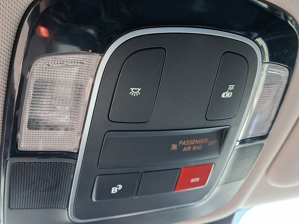 Used 2025 Hyundai Sonata SEL FWD image 32