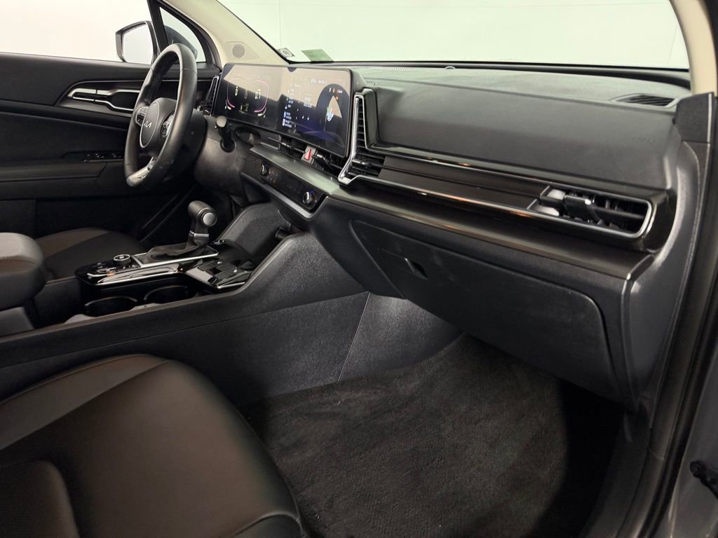 Used 2025 Kia Sportage EX image 31
