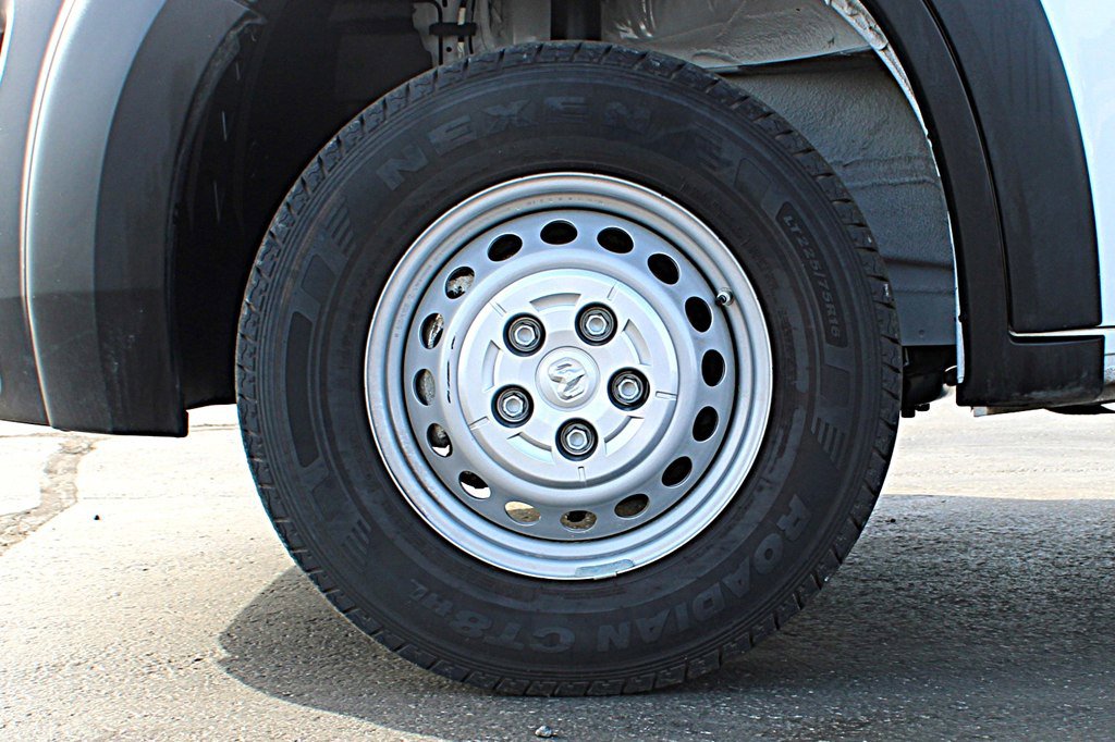 Used 2024 RAM ProMaster 2500 image 31