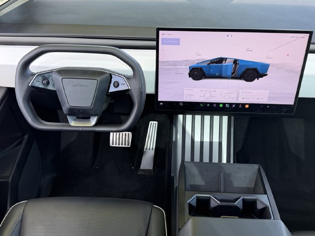 Used 2024 Tesla Cybertruck AWD Crew Cab image 11