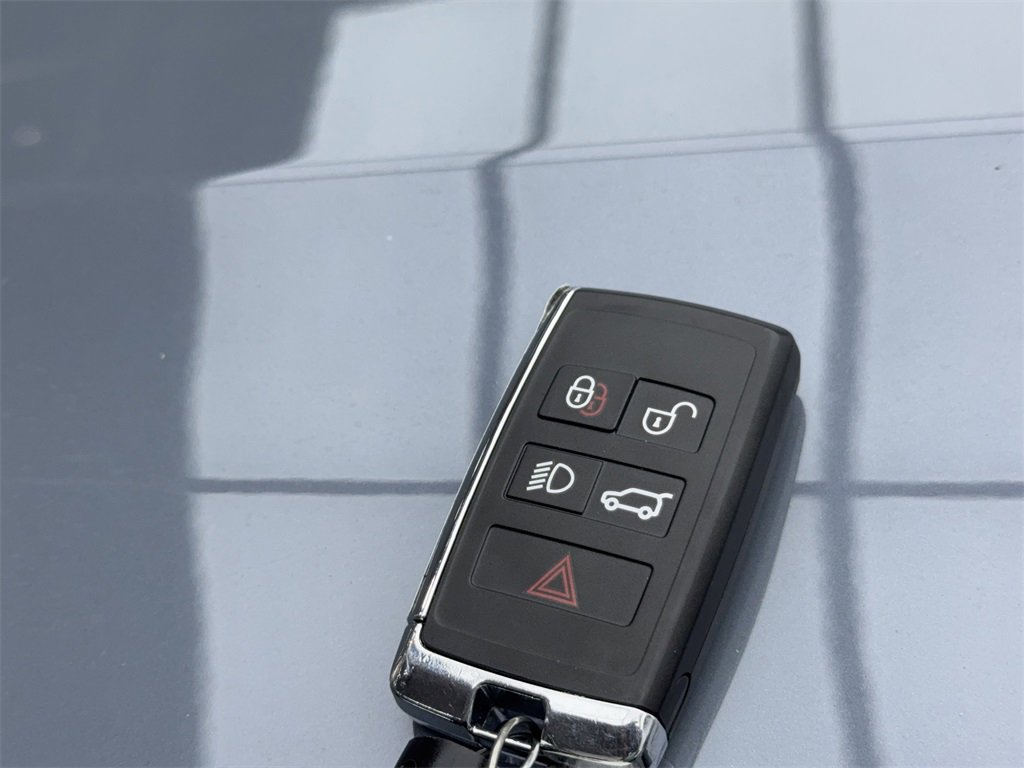 Used 2023 Land Rover Range Rover Evoque R-Dynamic SE image 62