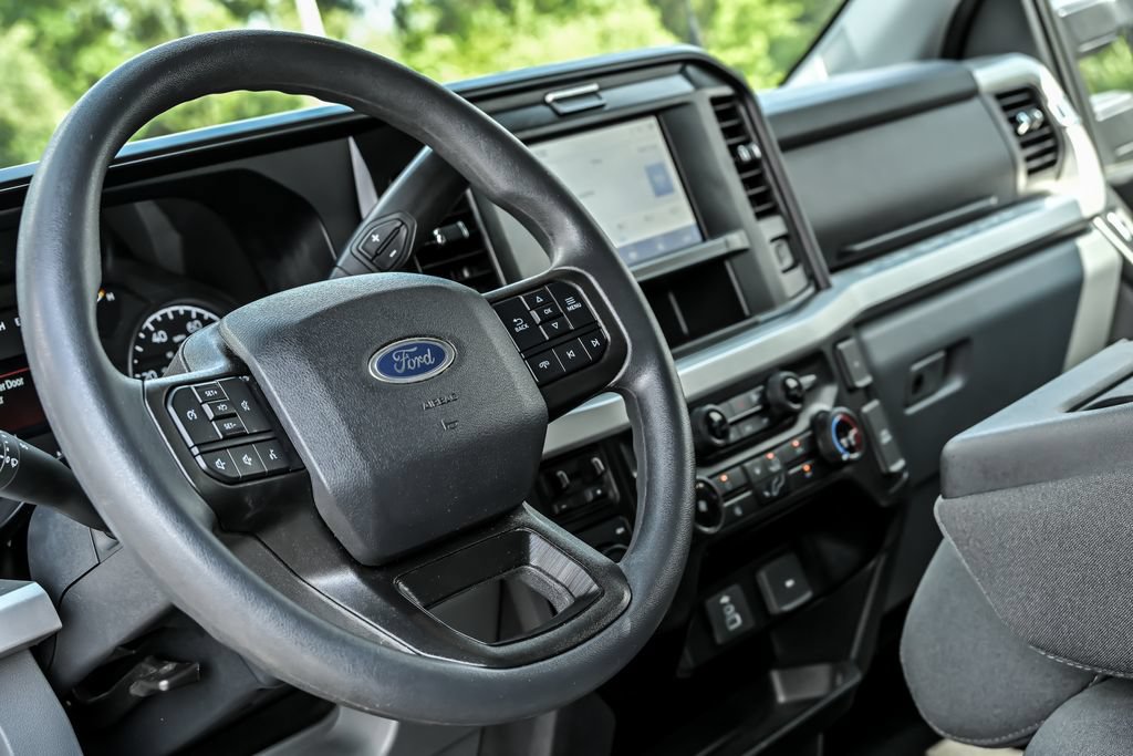 Certified 2025 Ford F250 XLT AWD/4WD image 16