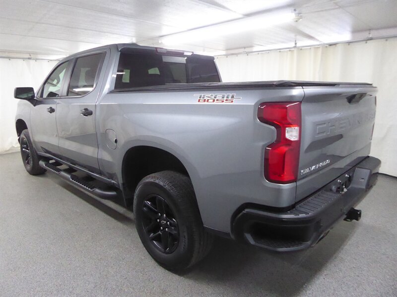 Used 2021 Chevrolet Silverado 1500 LT Trail Boss w/ Convenience Package II AWD/4WD image 4
