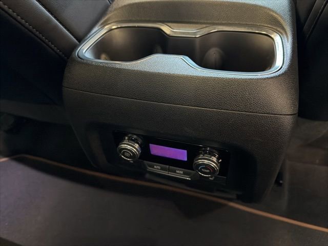 Used 2025 GMC Acadia AT4 w/ Luxury Package image 44