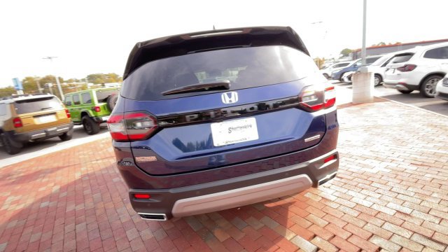Used 2023 Honda Pilot Touring image 8