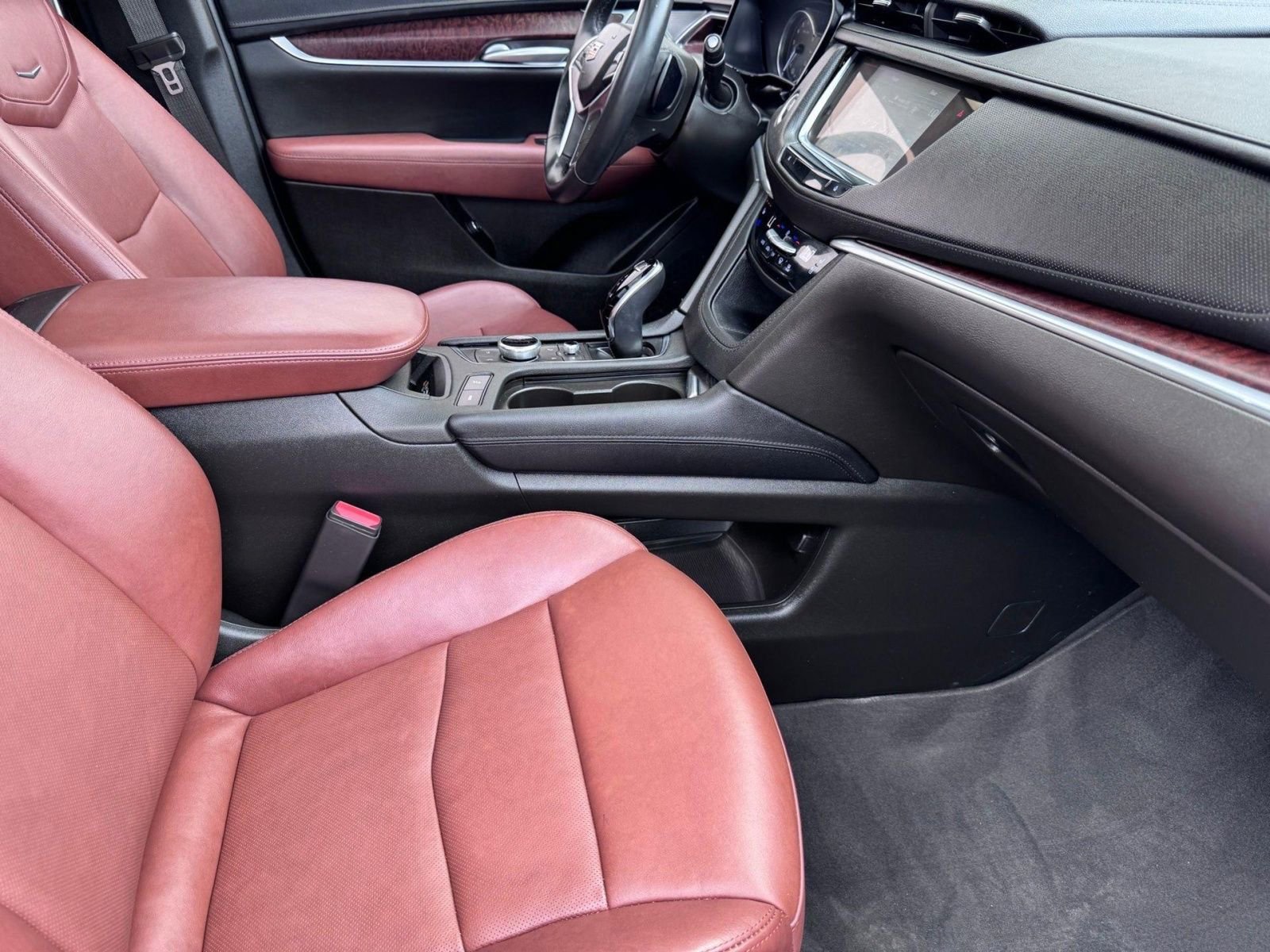 Used 2024 Cadillac XT5 Premium Luxury image 9