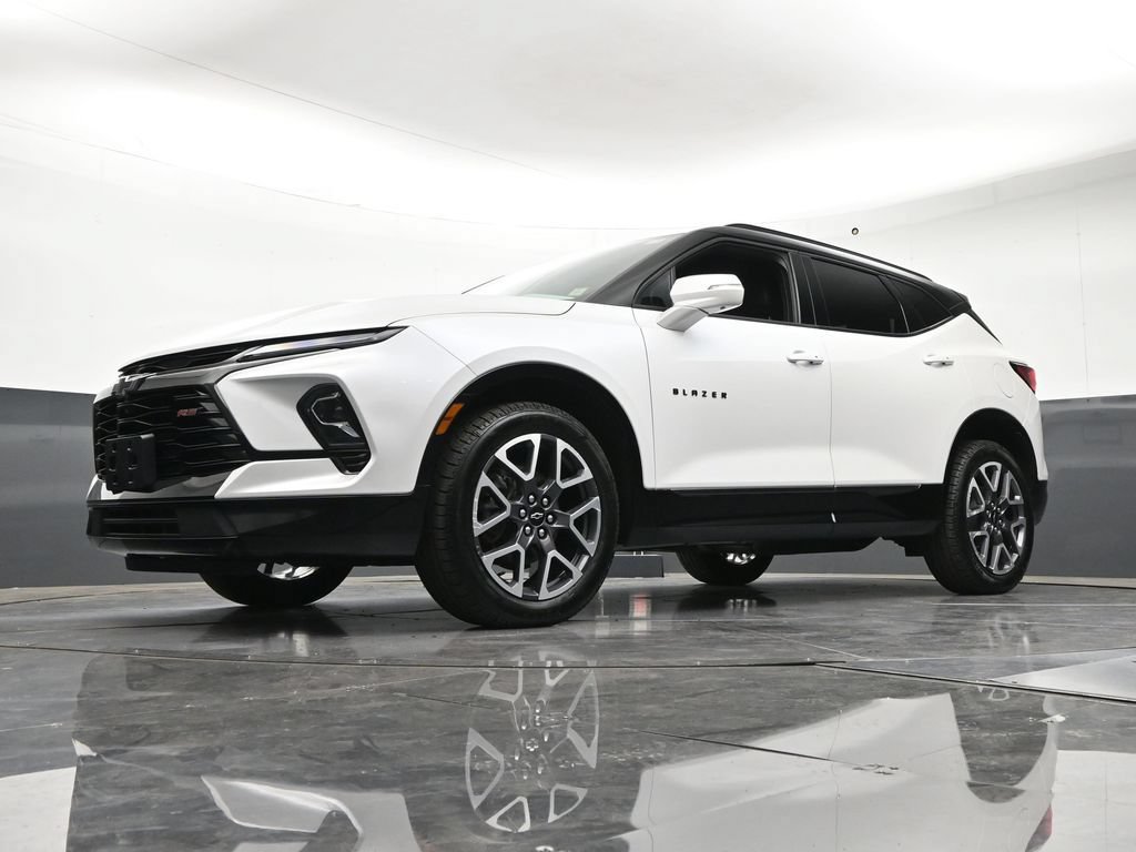 Certified 2023 Chevrolet Blazer RS w/ Driver Confidence II Package AWD/4WD image 24