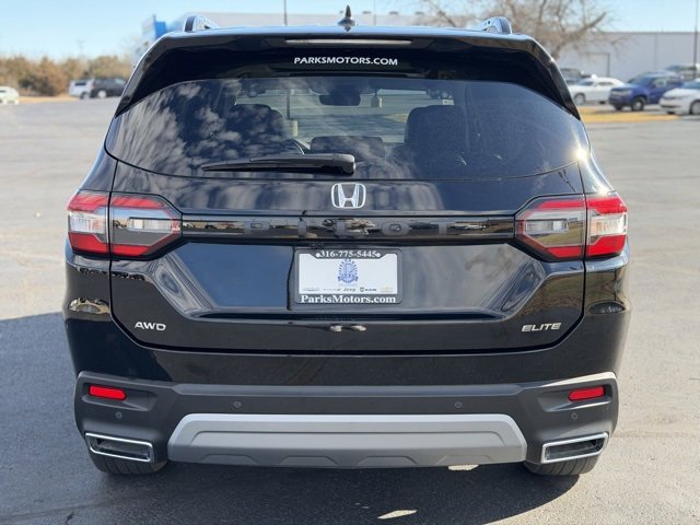 Used 2023 Honda Pilot Elite image 6