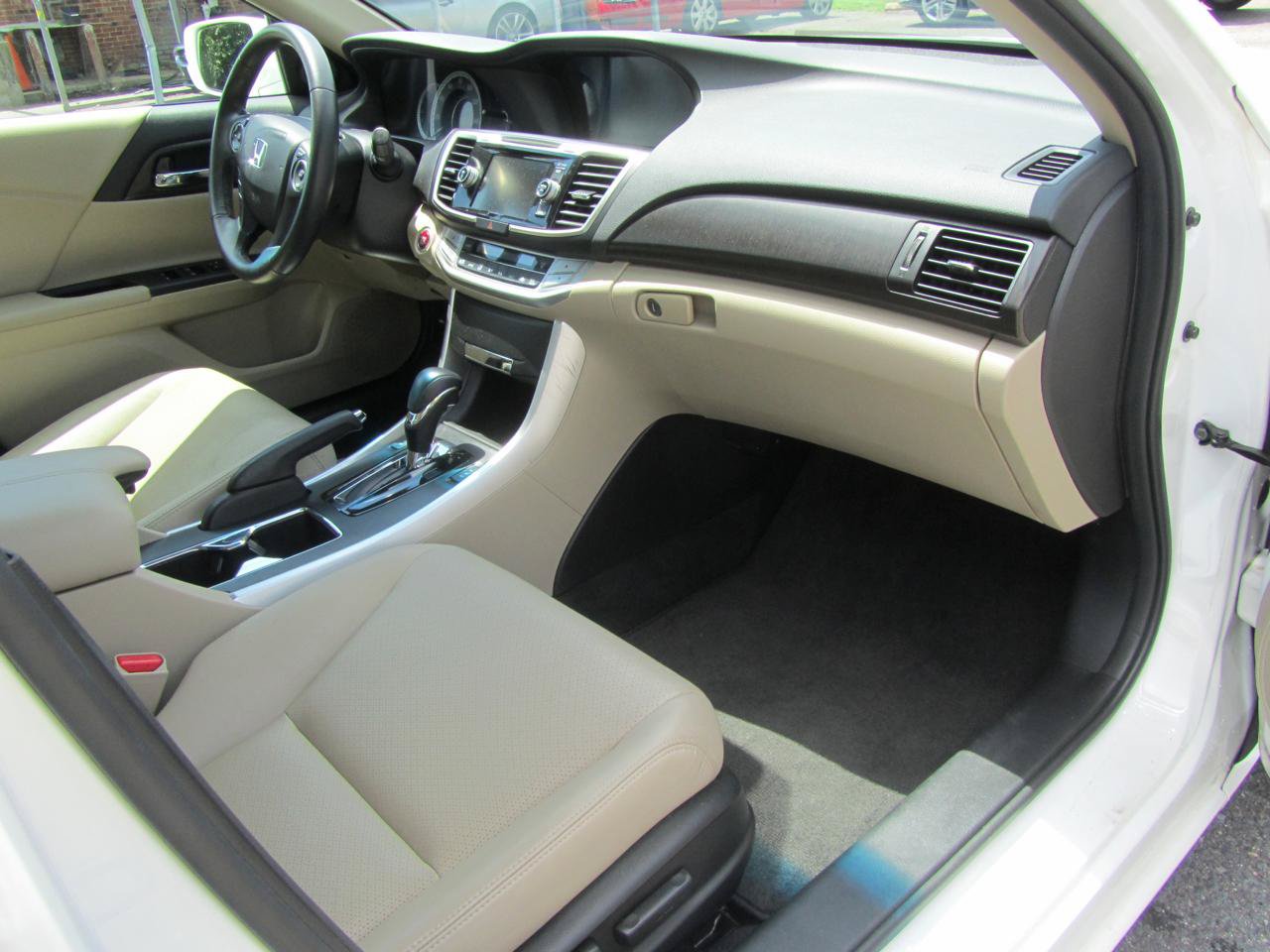 Used 2015 Honda Accord EX-L image 20