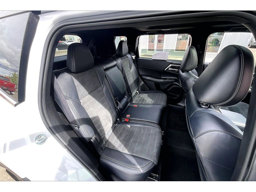 Used 2024 Mitsubishi Outlander Ralliart AWD/4WD image 30