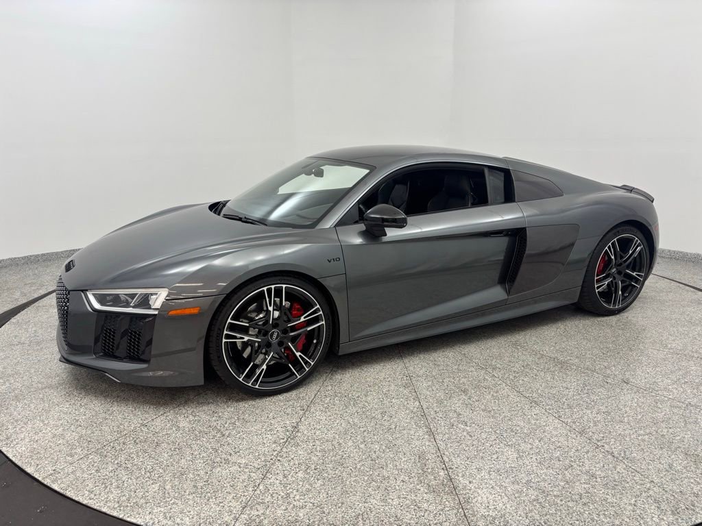 Used 2018 Audi R8 V10 w/ Premium Package image 23