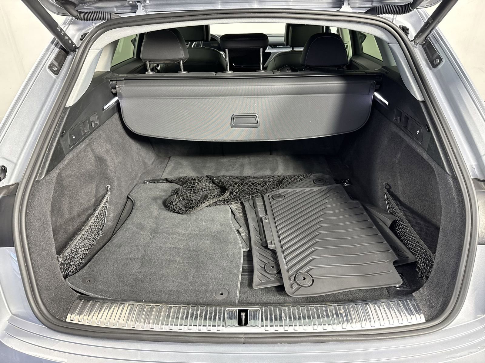 Used 2021 Audi e-tron Premium w/ Convenience Plus Package image 34