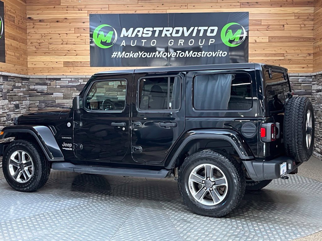 Used 2018 Jeep Wrangler Unlimited Sahara w/ Cold Weather Group AWD/4WD image 12