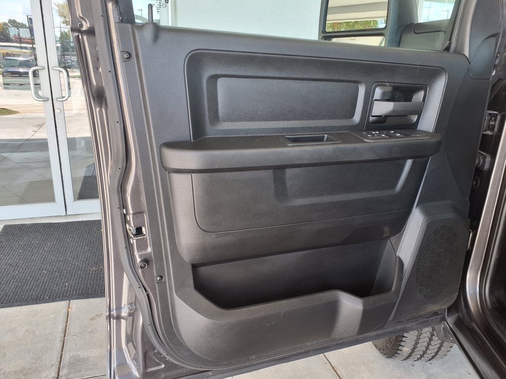 Used 2026 RAM 2500 Tradesman w/ Chrome Appearance Group AWD/4WD image 19