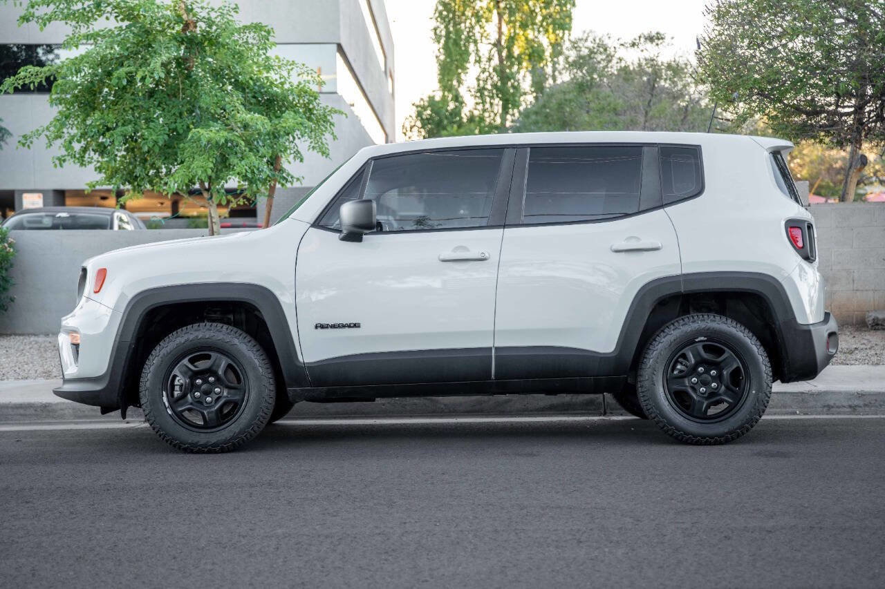 Used 2022 Jeep Renegade Sport image 2