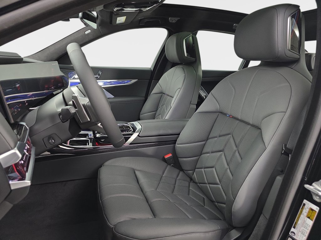 New 2026 BMW 760i xDrive w/ Executive Package AWD/4WD image 15