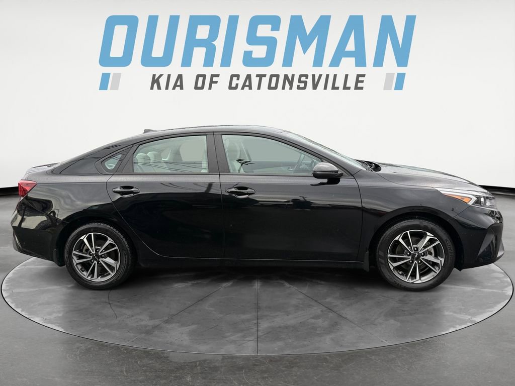 Used 2023 Kia Forte LXS w/ LXS Technology Package image 7