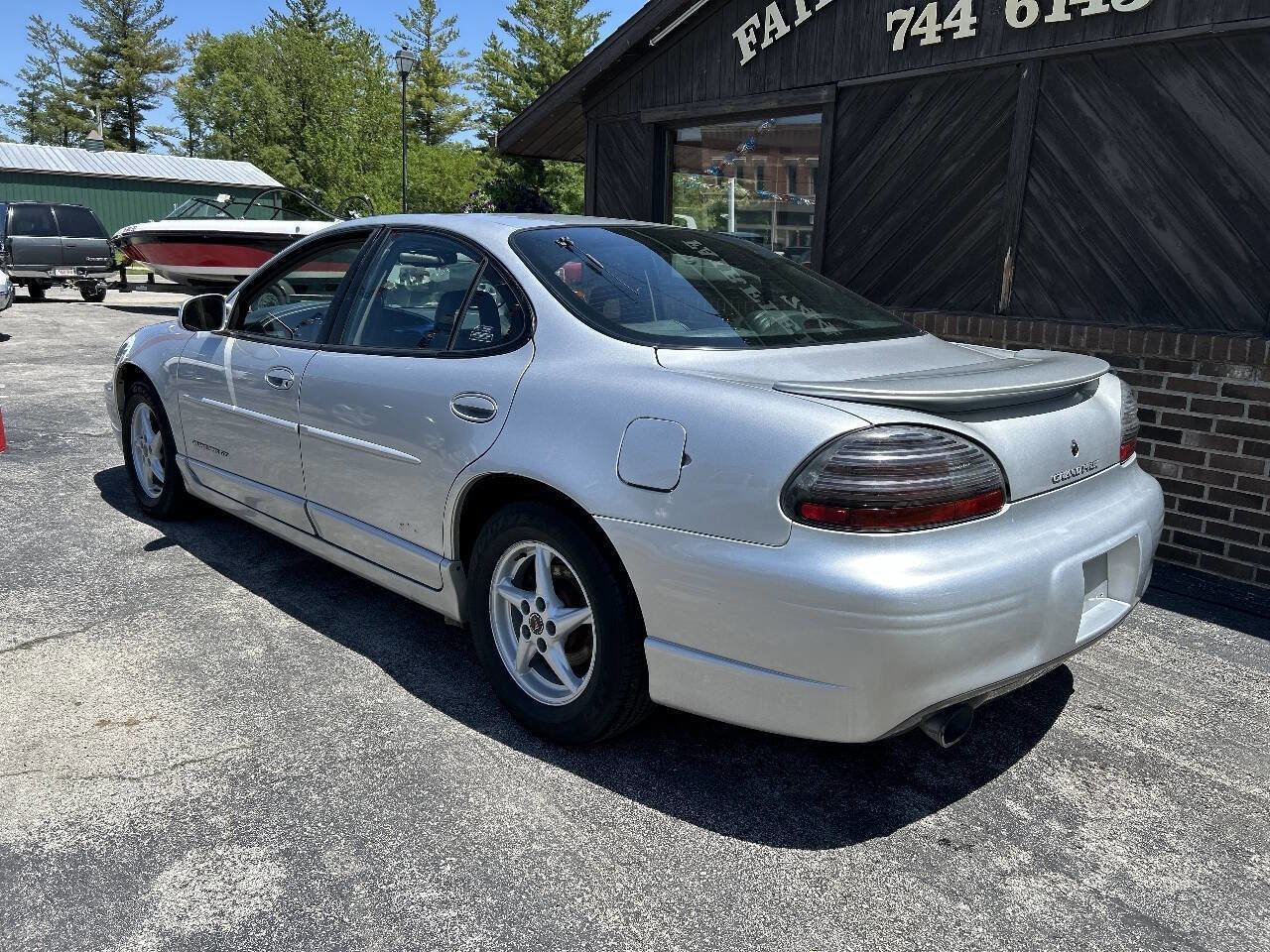 Used 2001 Pontiac Grand Prix GT w/ Opt Pkg 3 FWD image 2
