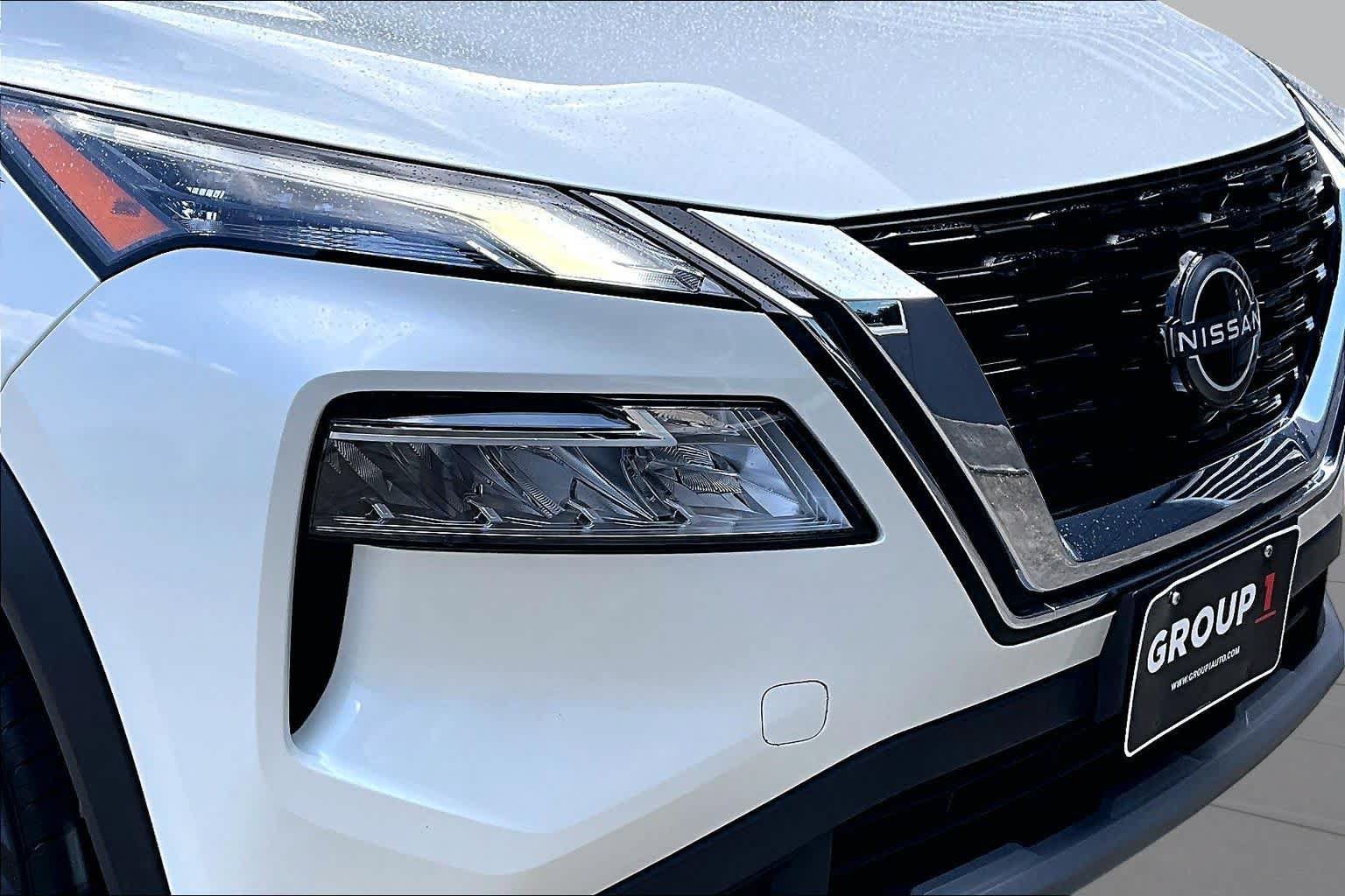 Used 2023 Nissan Rogue SV w/ SV Premium B Package FWD image 30