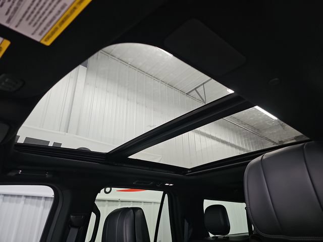 Used 2025 Lincoln Navigator L Reserve w/ Jet Appearance Package AWD/4WD image 21