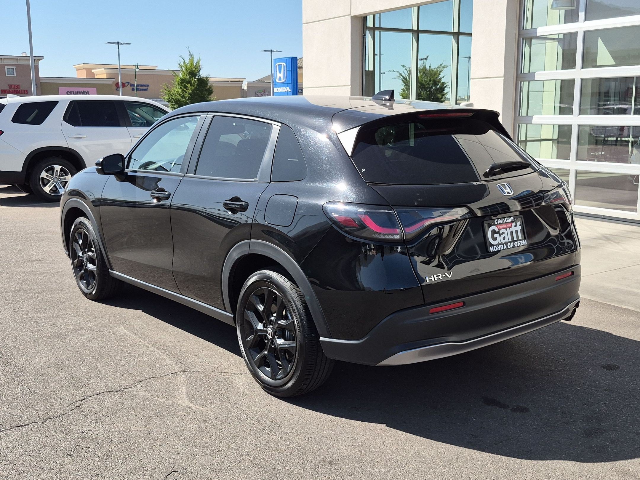 Used 2025 Honda HR-V Sport image 9