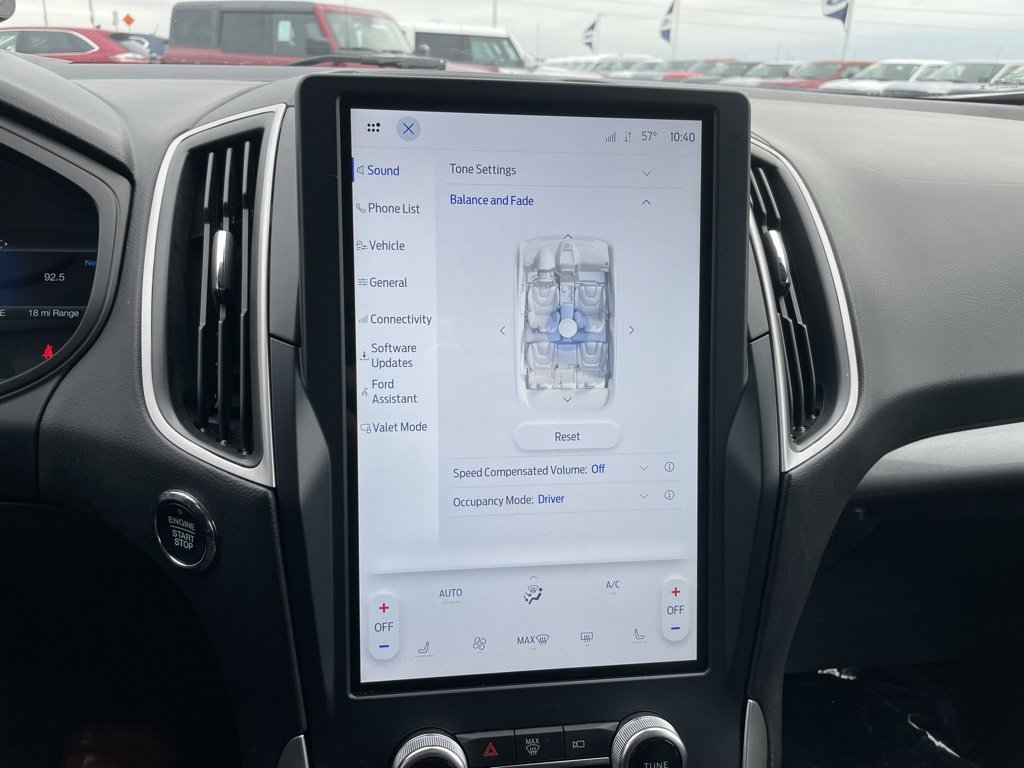 Used 2023 Ford Edge SEL image 16