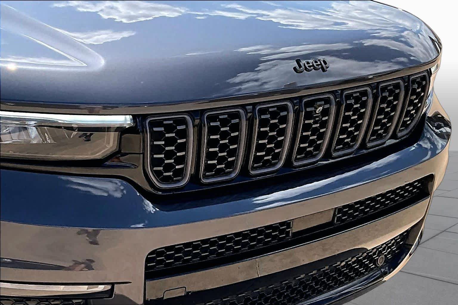 Used 2023 Jeep Grand Cherokee L Summit w/ High Altitude Package AWD/4WD image 24