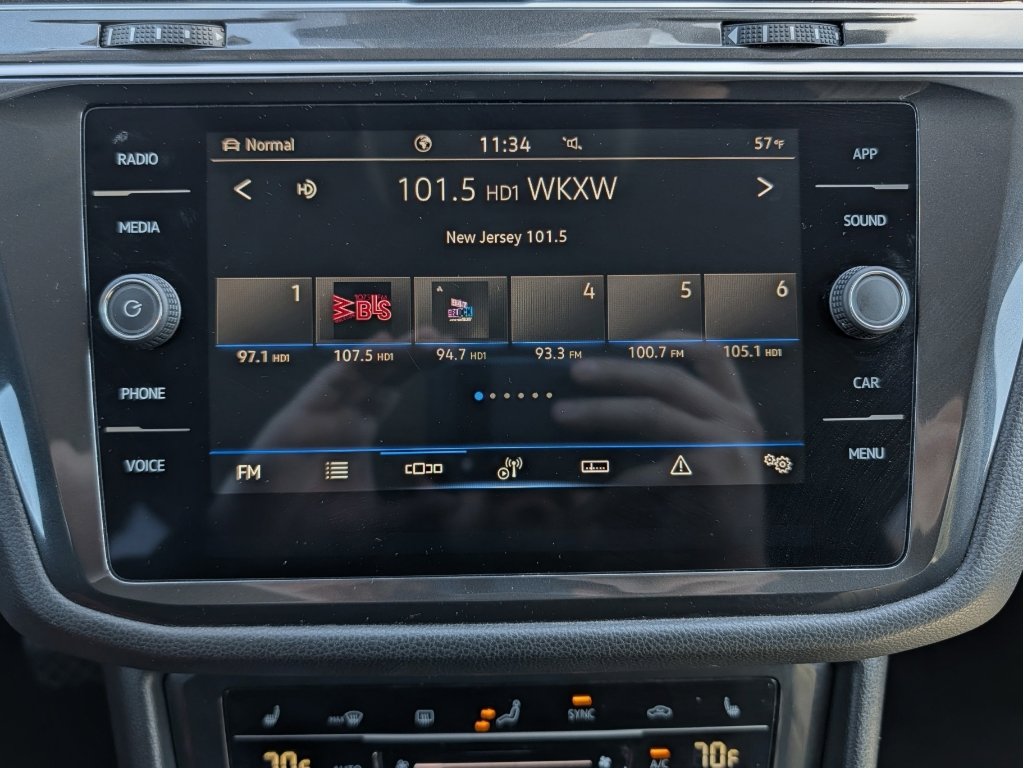 Used 2024 Volkswagen Tiguan SE image 22