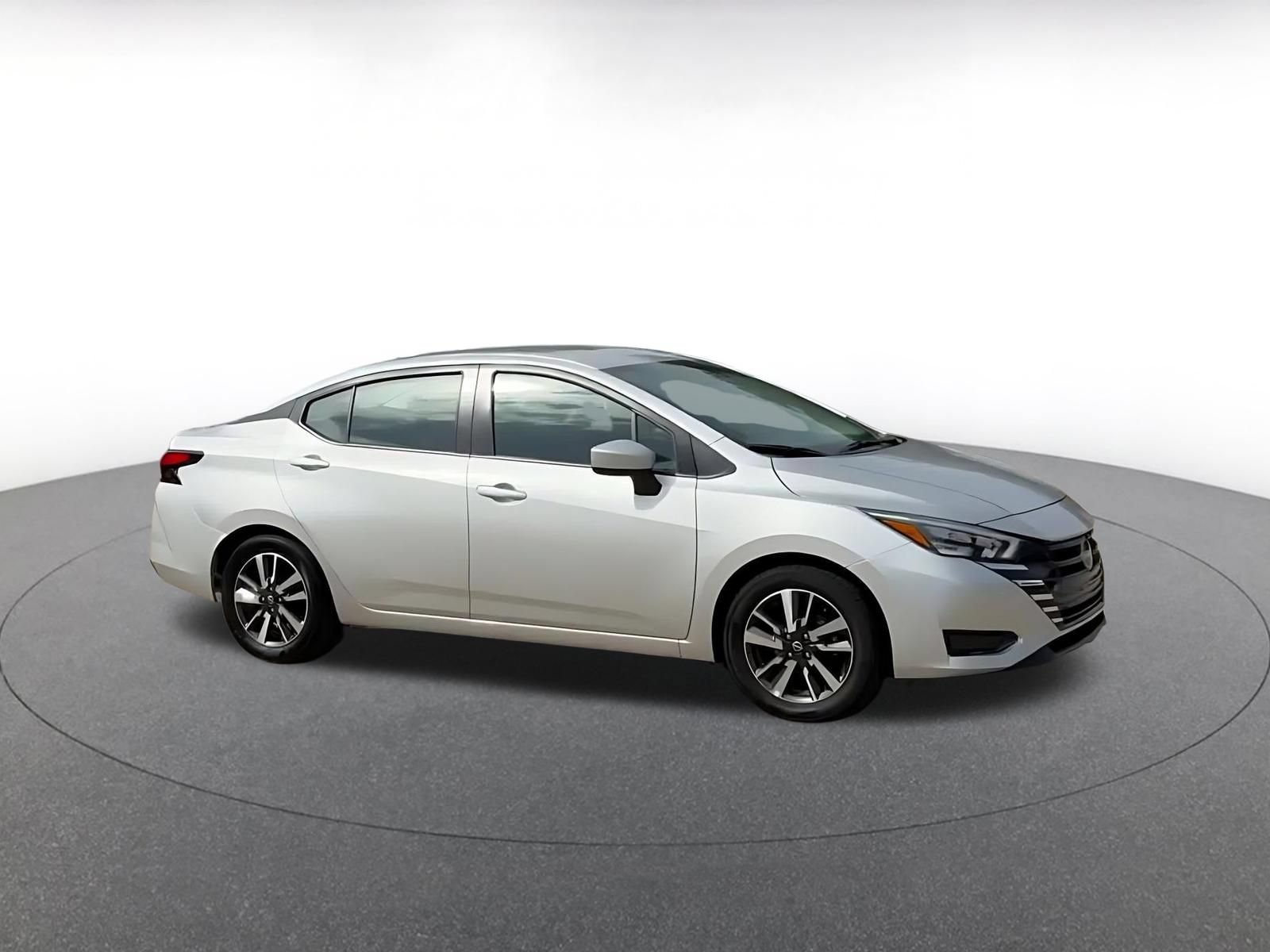 Used 2025 Nissan Versa SV FWD video 2