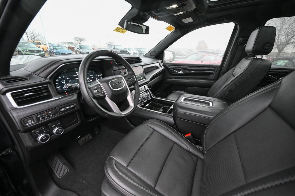 Used 2023 GMC Yukon XL Denali image 17