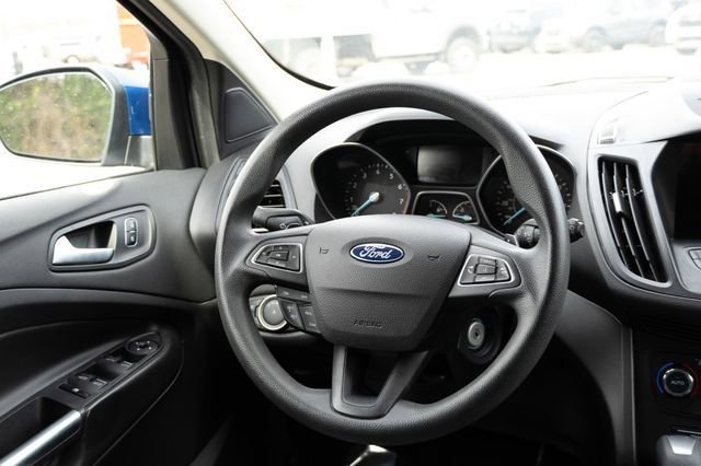 Used 2017 Ford Escape SE w/ Equipment Group 201A FWD image 14