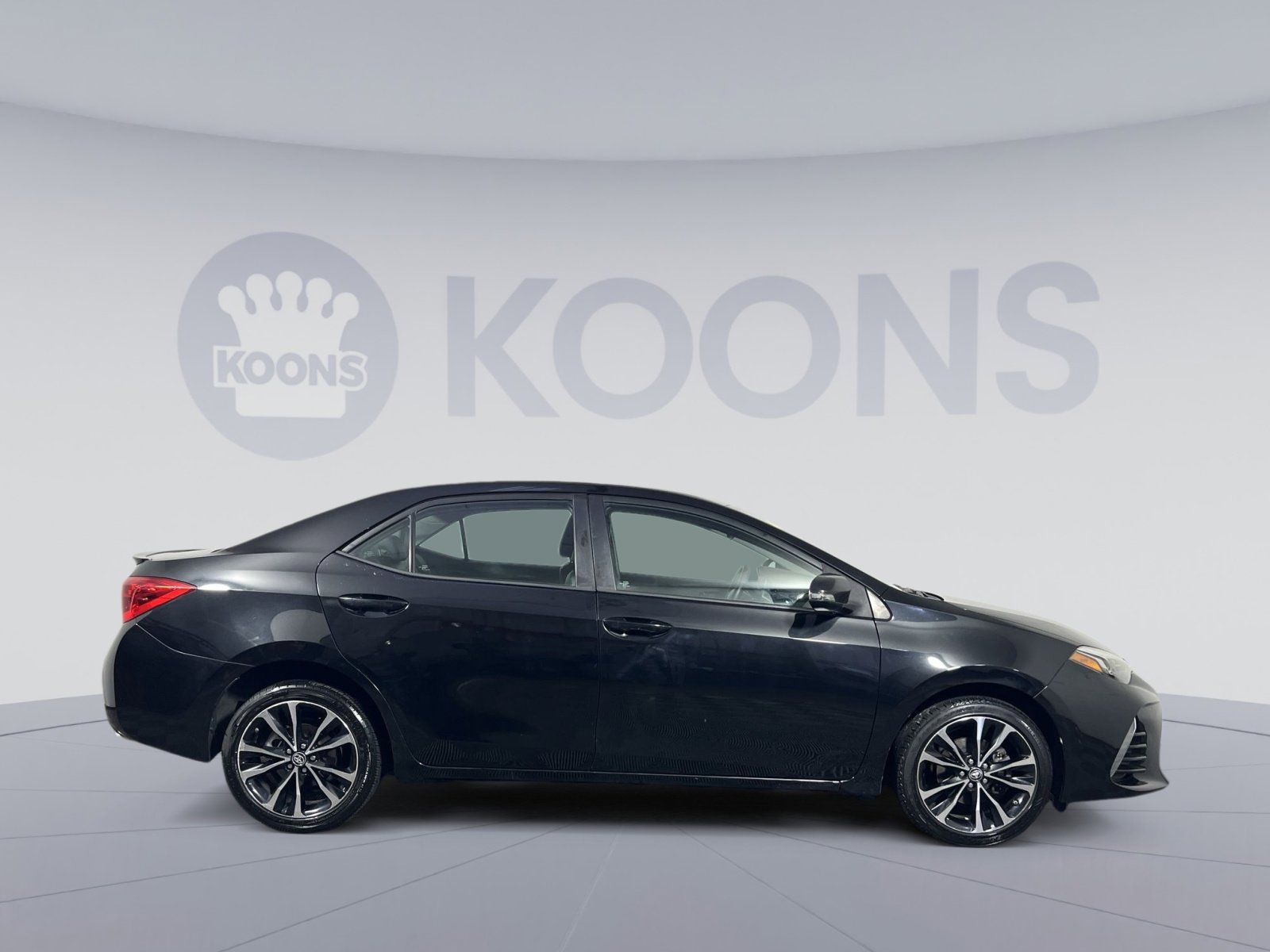 Used 2017 Toyota Corolla SE image 8