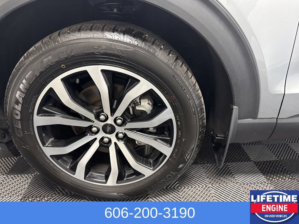 Used 2023 Ford Explorer ST AWD/4WD image 12