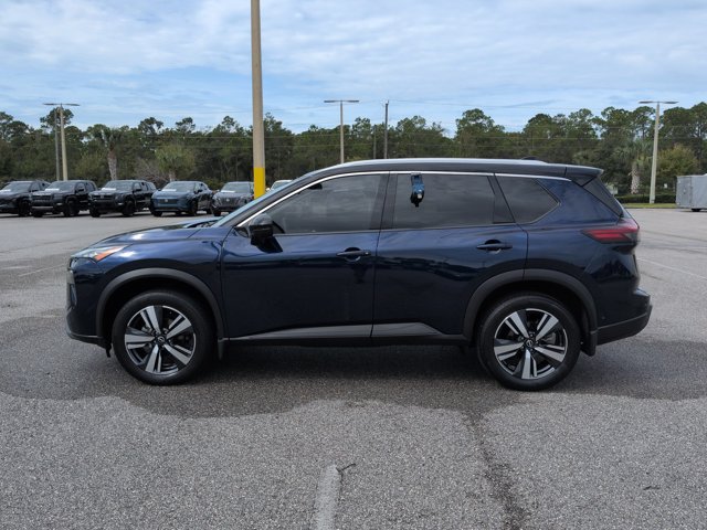 Used 2025 Nissan Rogue SL FWD image 8